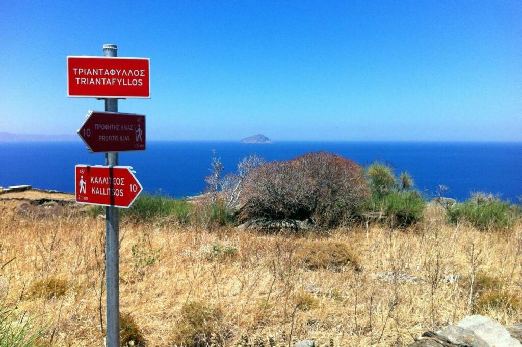 Hiking Cyclades Islands, Serifos hiking signs.  Hiking Cyclades islands.