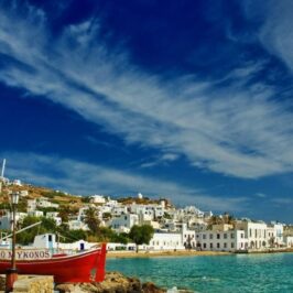 Mykonos best things to do,Mykonos port and Chora