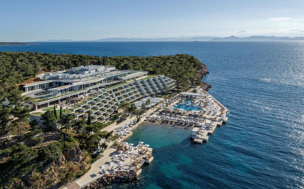 Best Athens Beach Hotels, The four seasons hotel vouliagmeni Riviera.