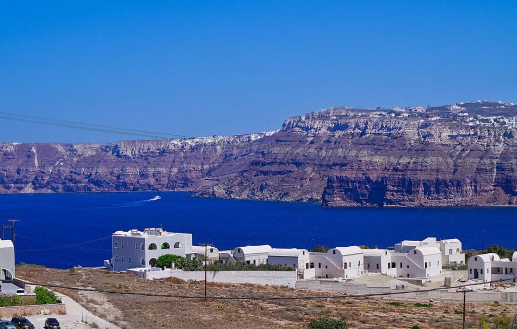 Best Cheap Hotels in Santorini:  Akrotiri