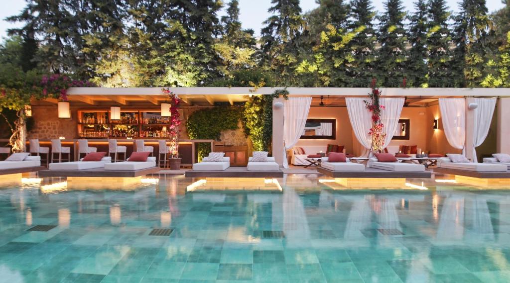  Pool of luxurious hotel in Athens Riviera