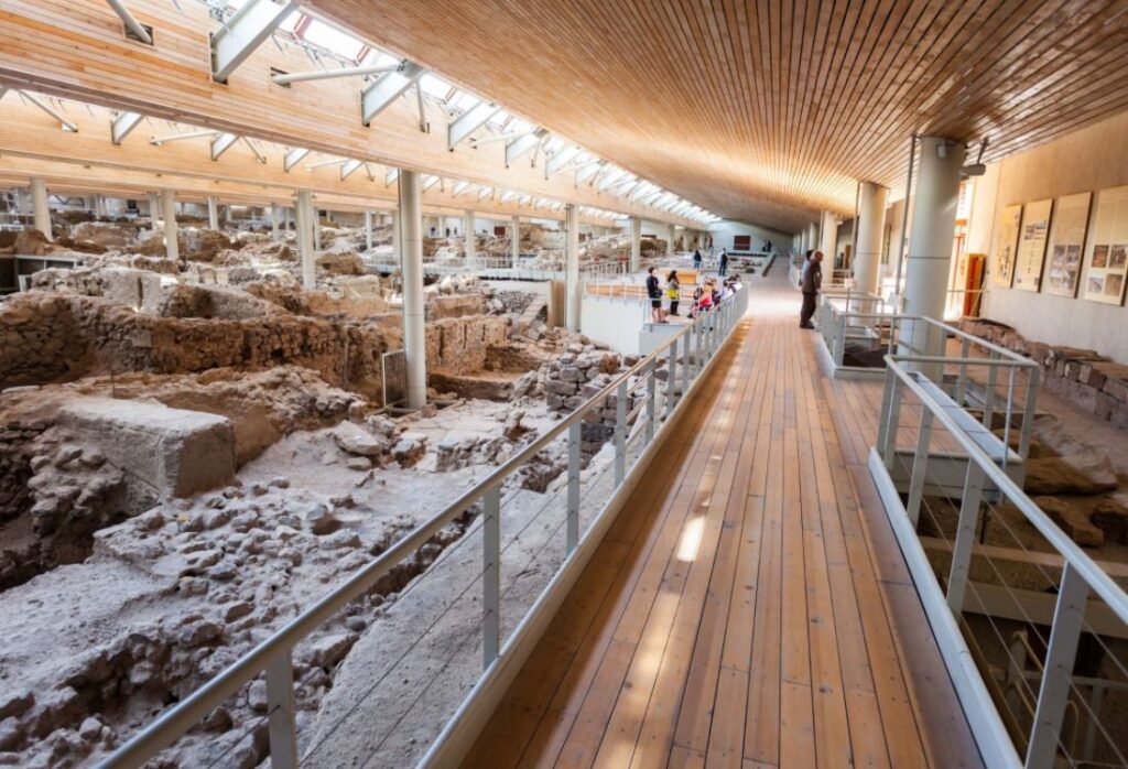 Things to do in Santorini: Akrotiri ancient site