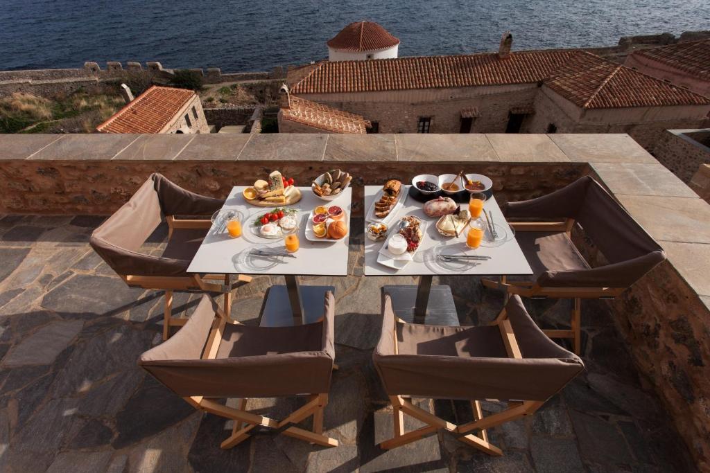 8 Days in The Peloponnese, breakfats in Monemvasia