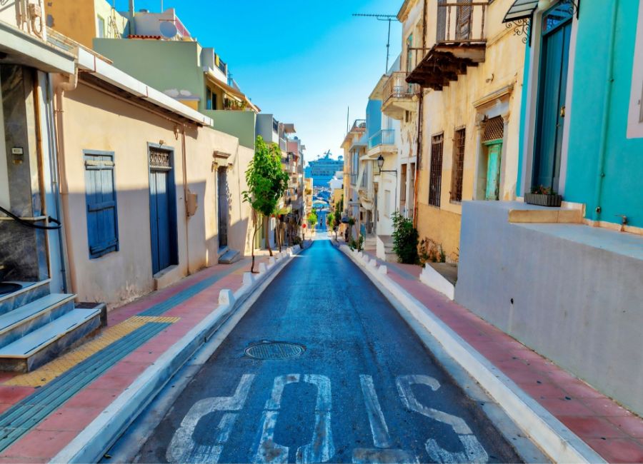 Best things to do on Crete island, Agios Nikolaos street