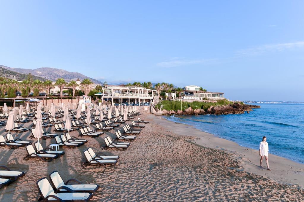 Where to stay in Crete Ikaros beach