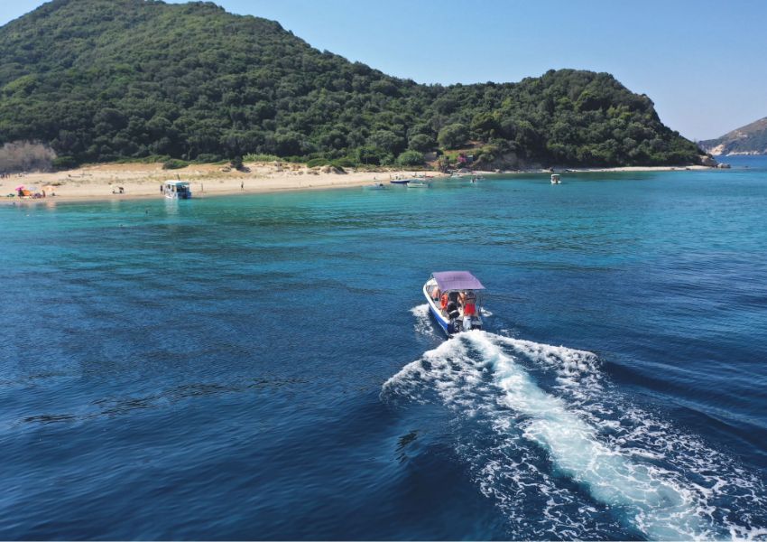 Things to do on Zakynthos Island: A small boat going to Marathonisi