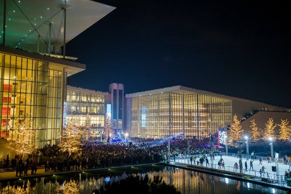 Parliament lit for Christmas 2022, Stavros Niarchos FOundation lit for Christmas. Christmas in Athens Greece.