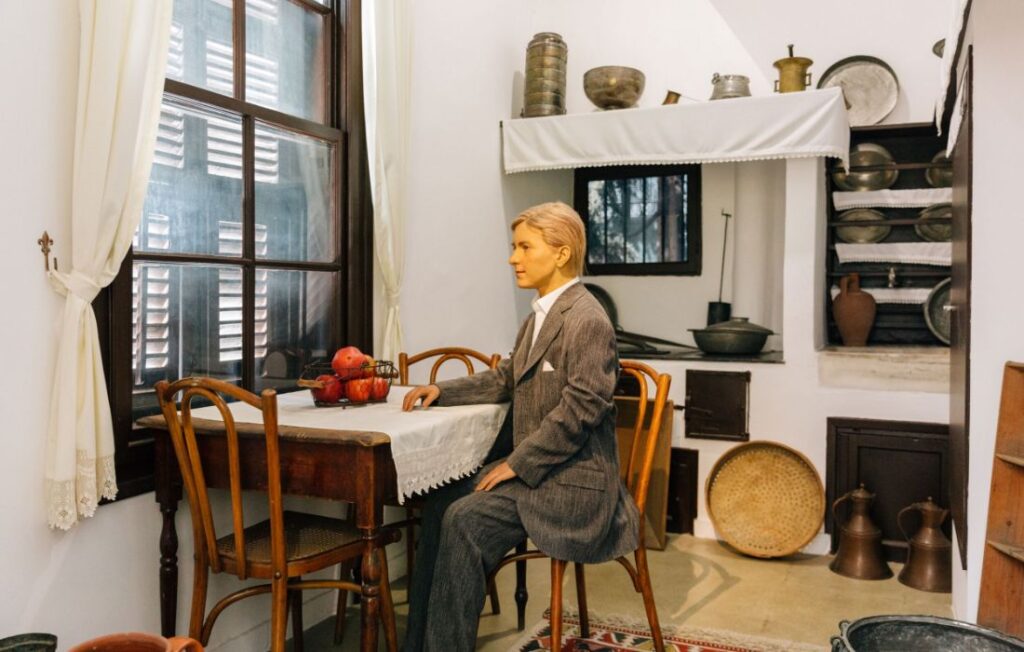 Ataturk museum Thessaloniki room