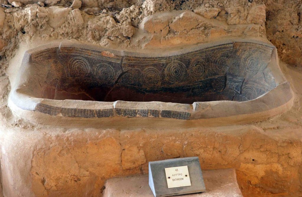 The Palace of Nestor and the clay bathtub 