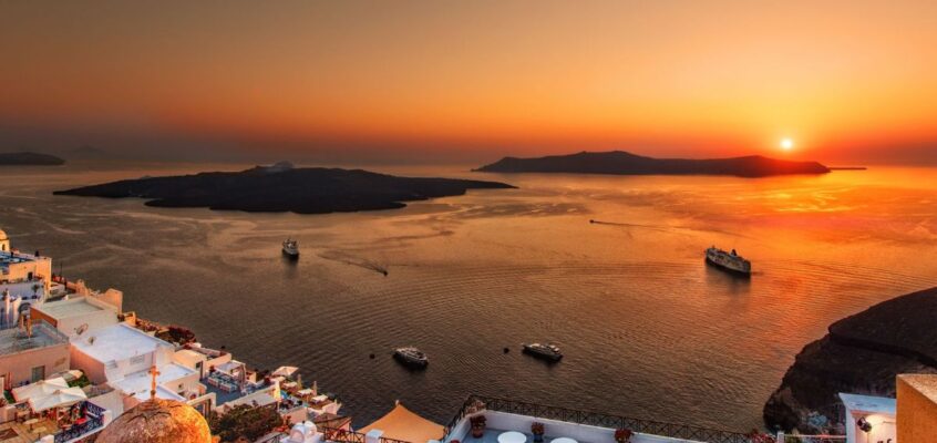 Best Cheap Hotels in Santorini for 2023