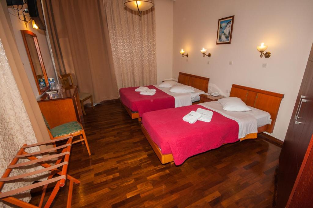 Cheap hotel in Athens, Cecil hotel room in Athens Greece.