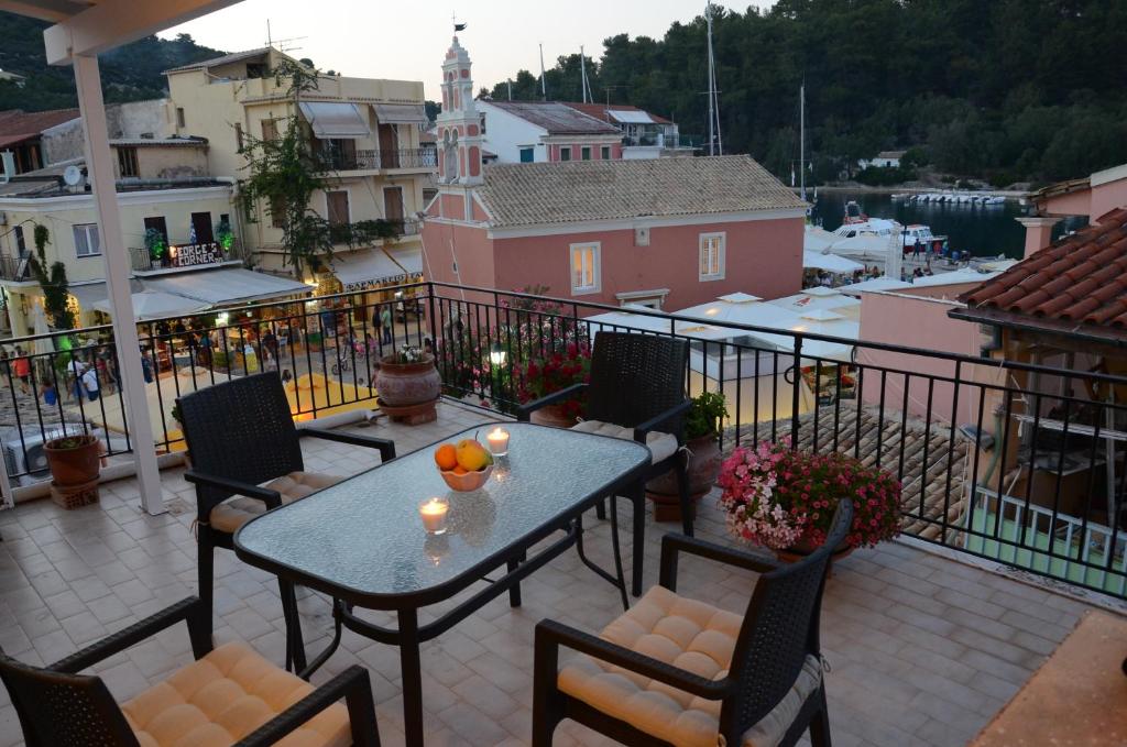 Apartment balcony in Gaios.