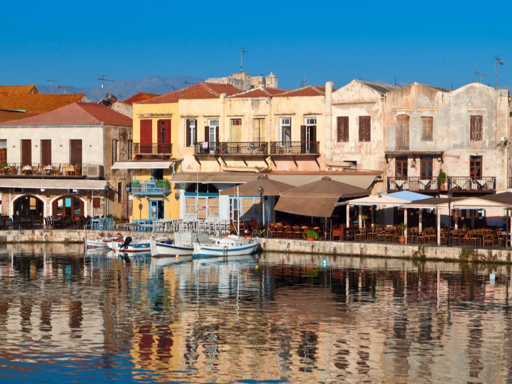  Venetian port with taverns