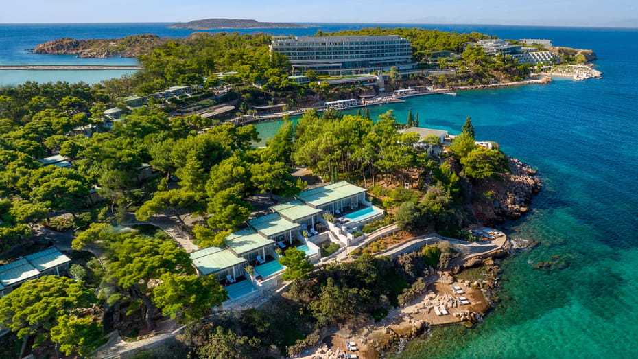 9 Incredible Beach Resorts Near Athens You Won’t Believe Are So Close!