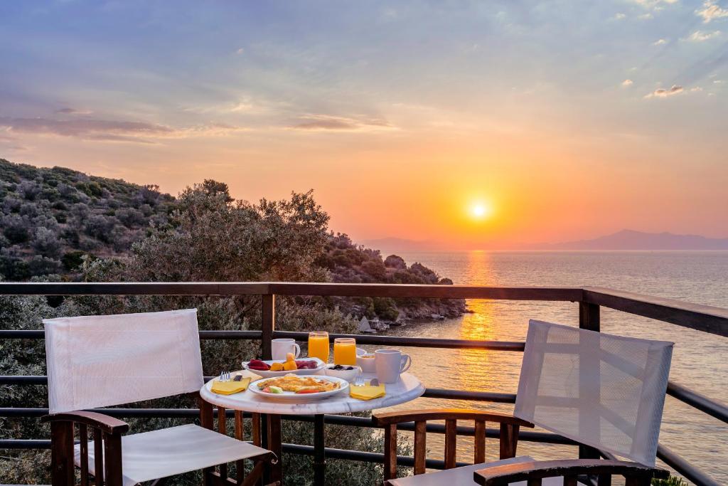 Things to Do in Samos Greece,  Nafsika villas sunrise 