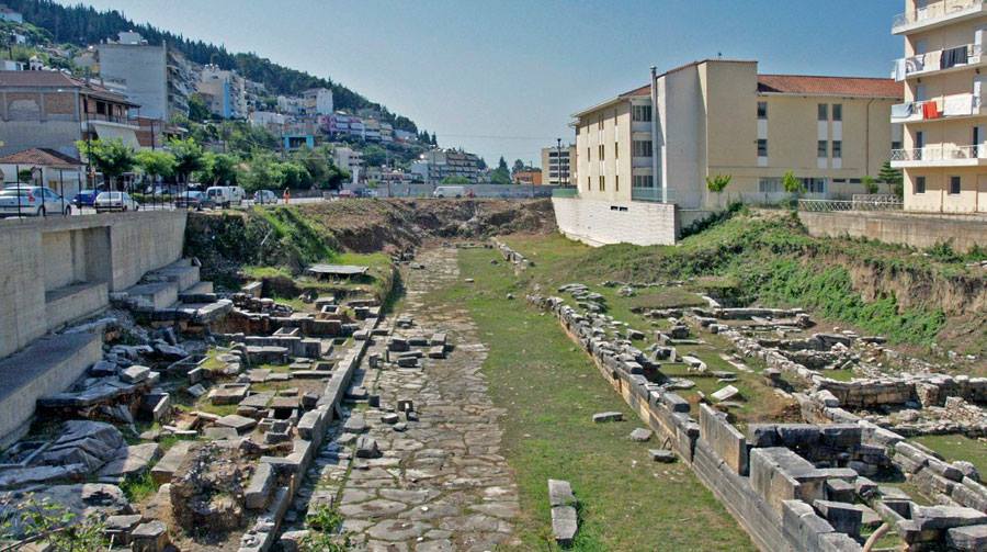 Archaeological remains of the Amvrakia necropolis in Arta, showcasing ruins from ancient Greece.